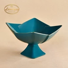 کاسه لاله بزرگ پایه دار سبز